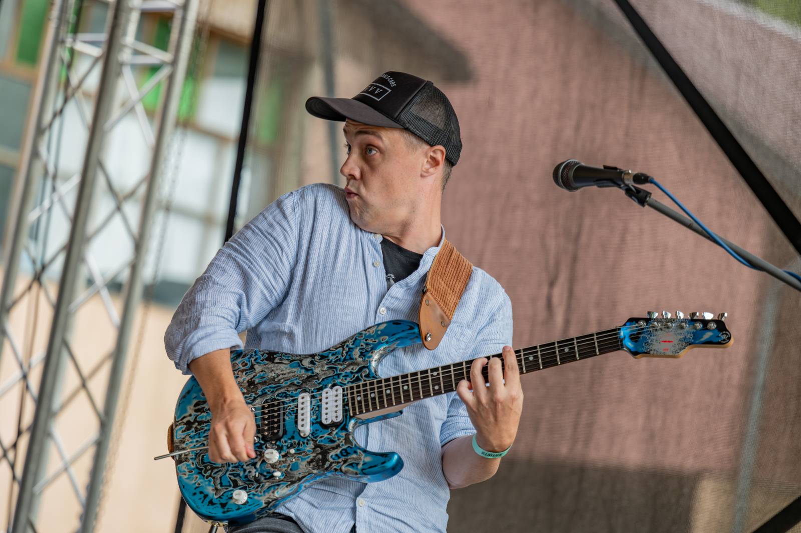 Ve Všeticích odstartovaly Krásný ztráty. J.A.R. vystoupili bez Oto Klempíře, bavili i Michal Prokop s Framus Five a Pan Lynx