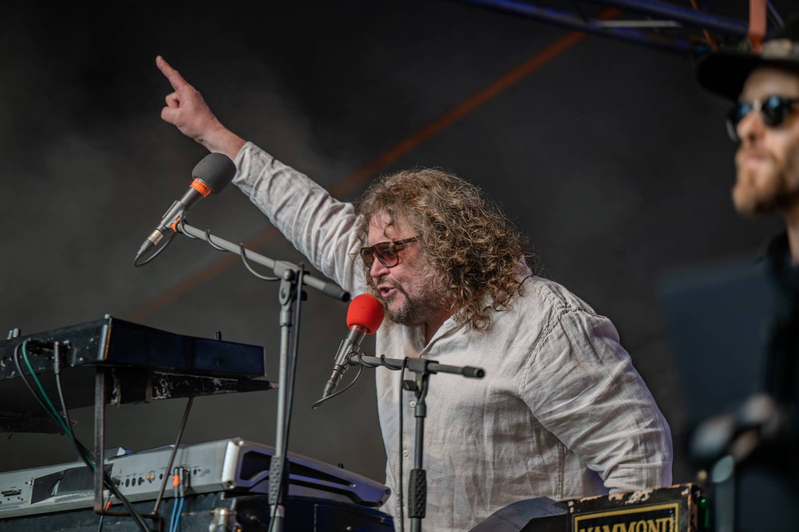 Ve Všeticích odstartovaly Krásný ztráty. J.A.R. vystoupili bez Oto Klempíře, bavili i Michal Prokop s Framus Five a Pan Lynx