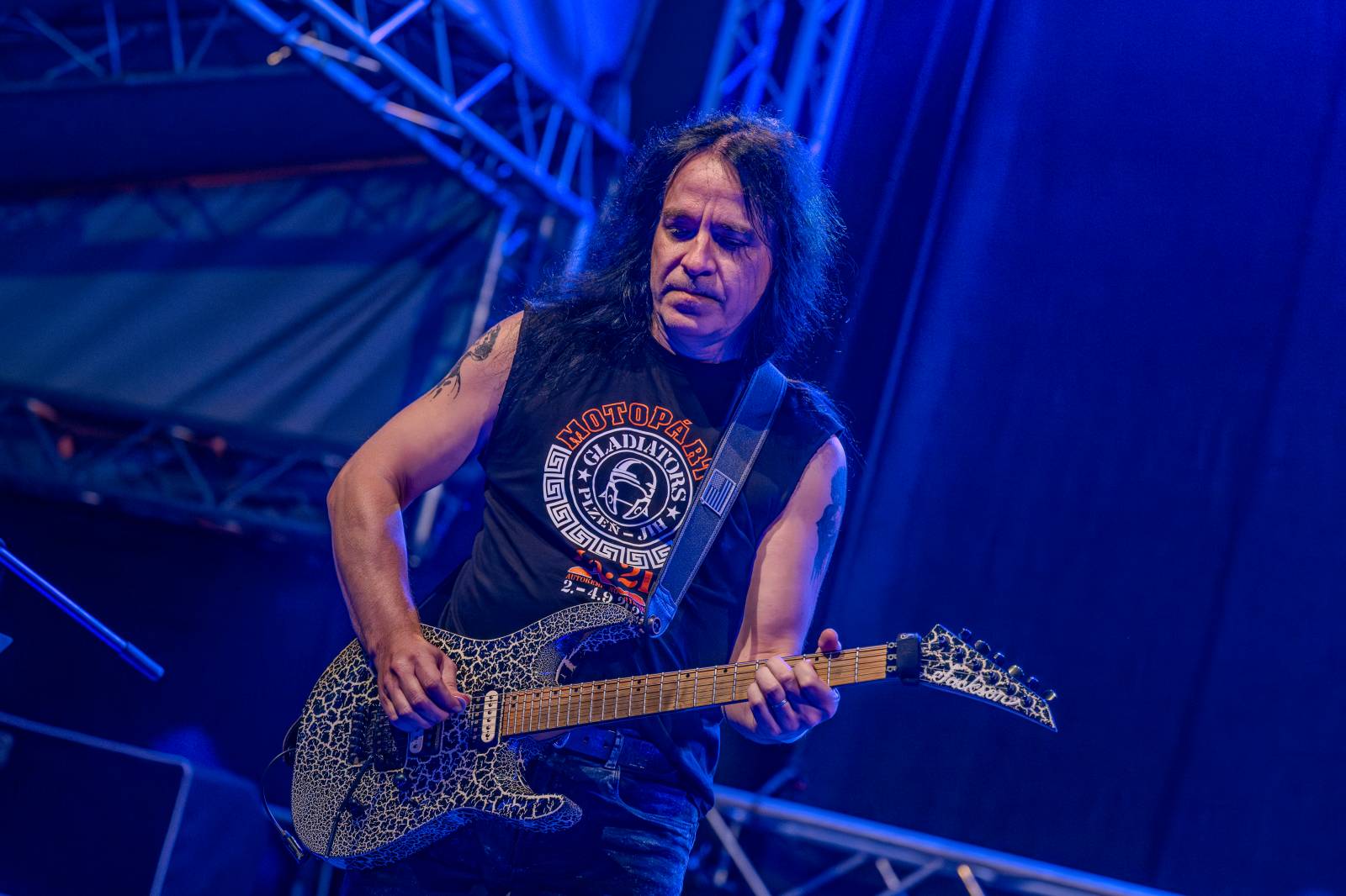 Ve Všeticích odstartovaly Krásný ztráty. J.A.R. vystoupili bez Oto Klempíře, bavili i Michal Prokop s Framus Five a Pan Lynx