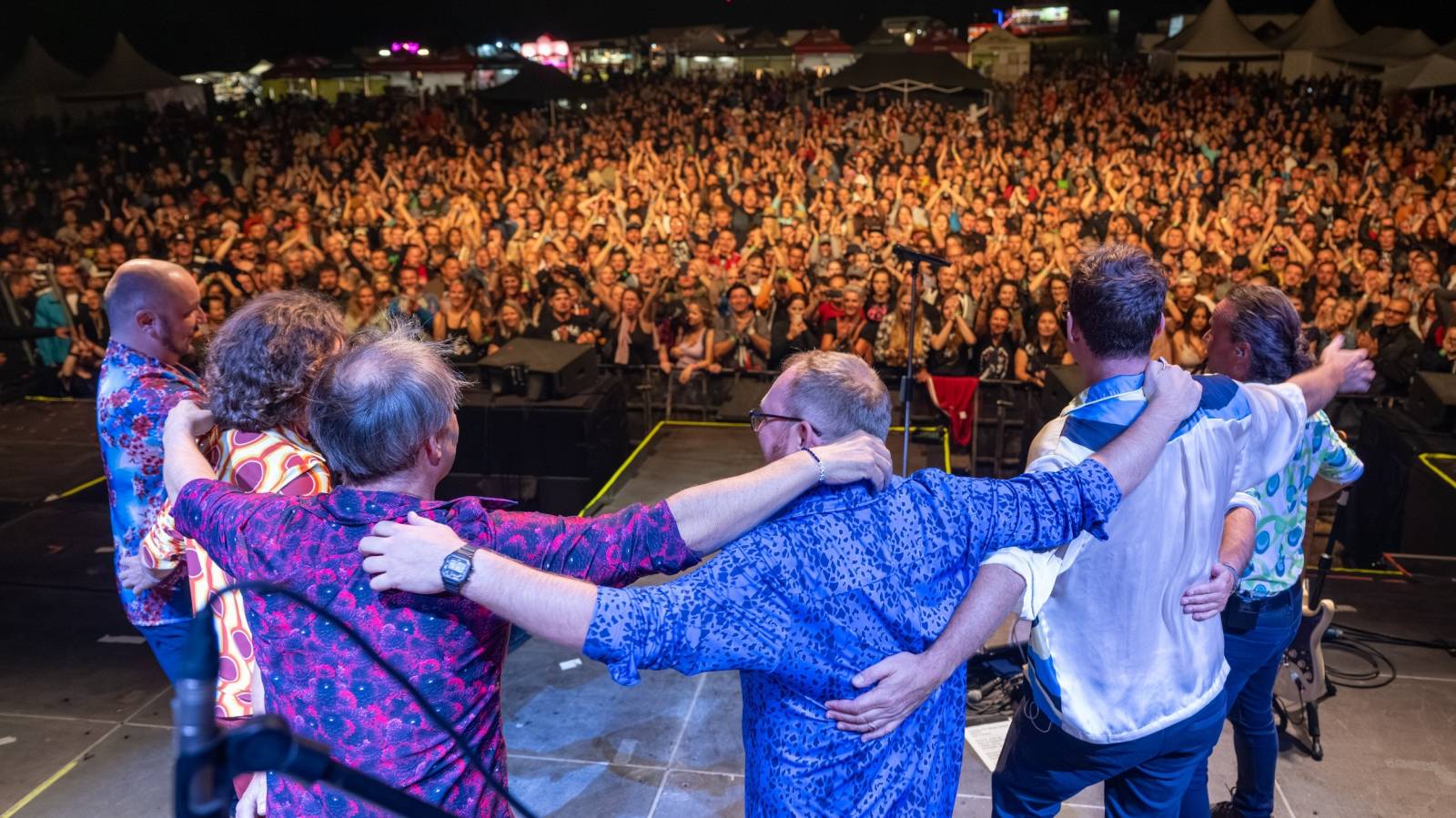 Keltská noc se přestěhovala do Vysoké nad Jizerou. Hvězdami prvního dne byli Mig 21, Vypsaná fiXa, Totální nasazení, Alkehol i Krucipüsk