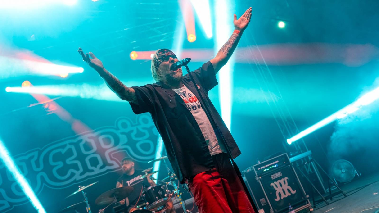 Keltská noc se přestěhovala do Vysoké nad Jizerou. Hvězdami prvního dne byli Mig 21, Vypsaná fiXa, Totální nasazení, Alkehol i Krucipüsk