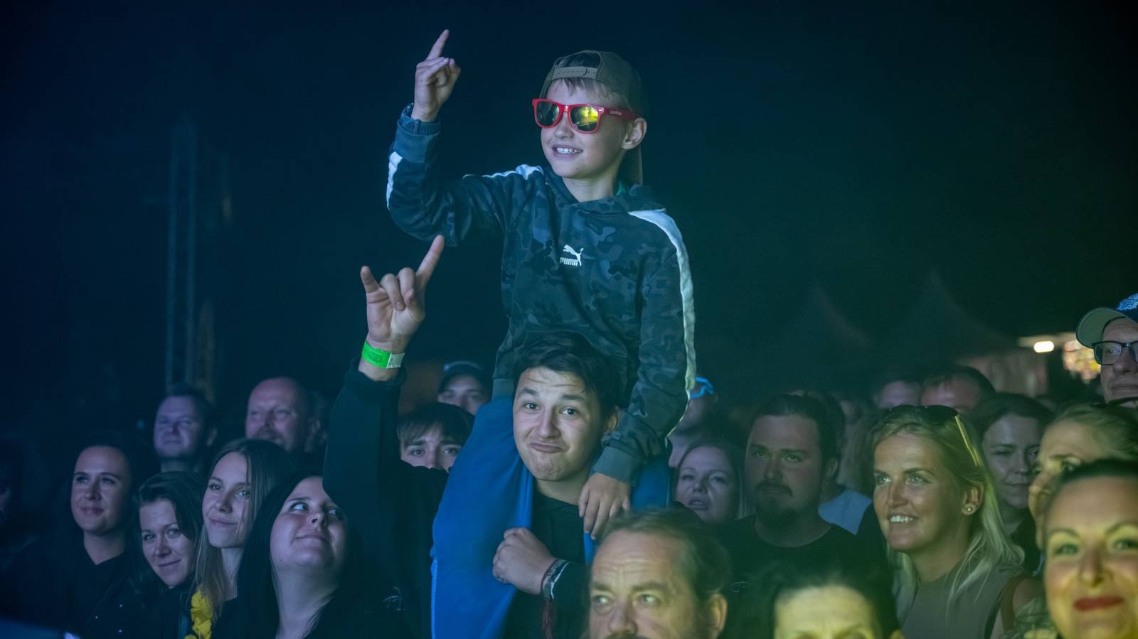 Keltská noc se přestěhovala do Vysoké nad Jizerou. Hvězdami prvního dne byli Mig 21, Vypsaná fiXa, Totální nasazení, Alkehol i Krucipüsk