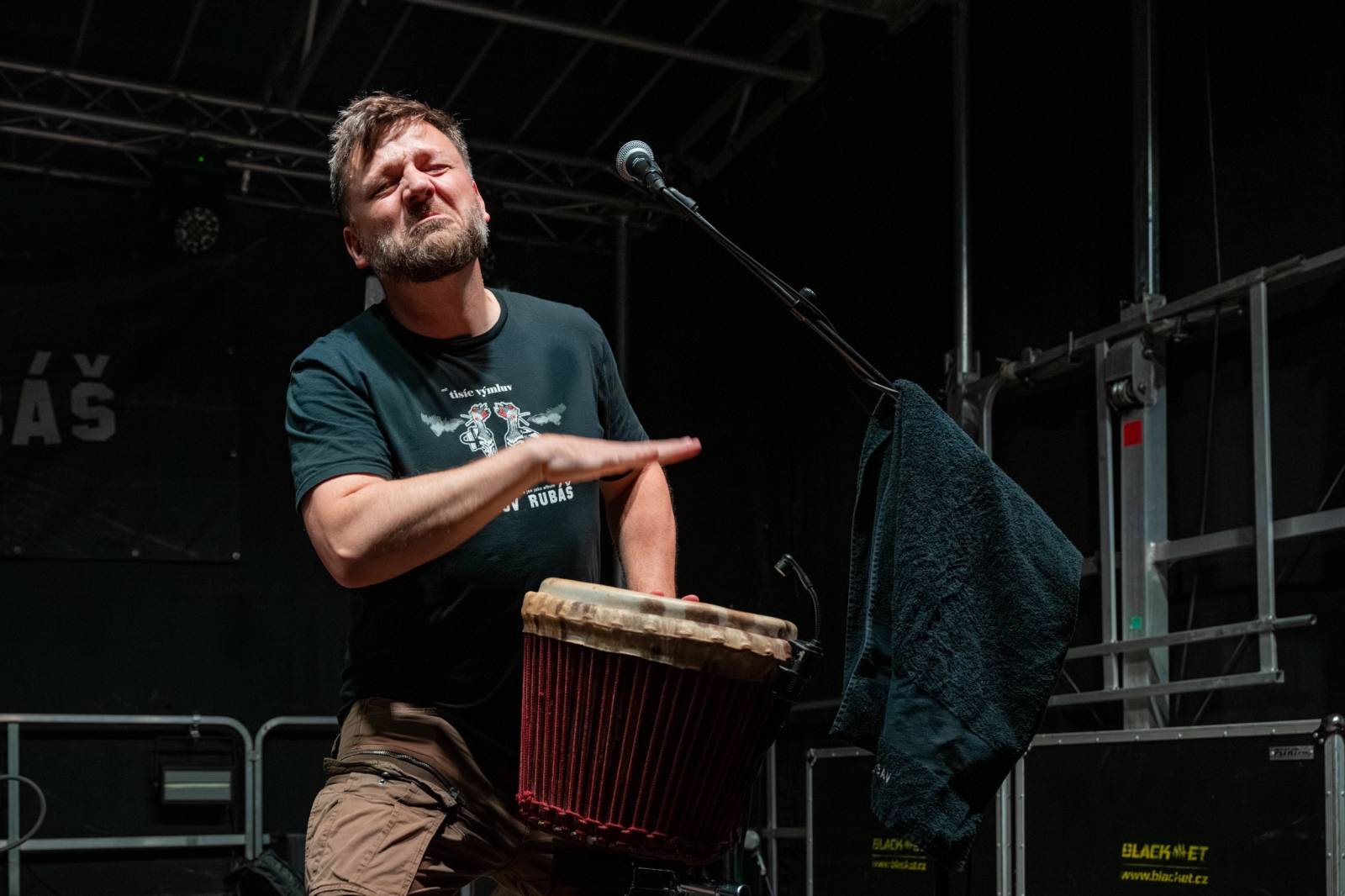 Keltská noc se přestěhovala do Vysoké nad Jizerou. Hvězdami prvního dne byli Mig 21, Vypsaná fiXa, Totální nasazení, Alkehol i Krucipüsk