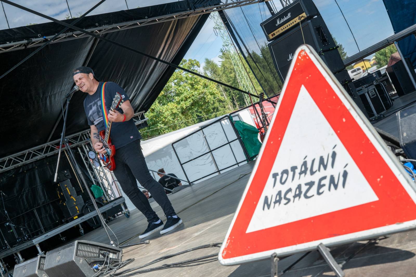 Keltská noc se přestěhovala do Vysoké nad Jizerou. Hvězdami prvního dne byli Mig 21, Vypsaná fiXa, Totální nasazení, Alkehol i Krucipüsk