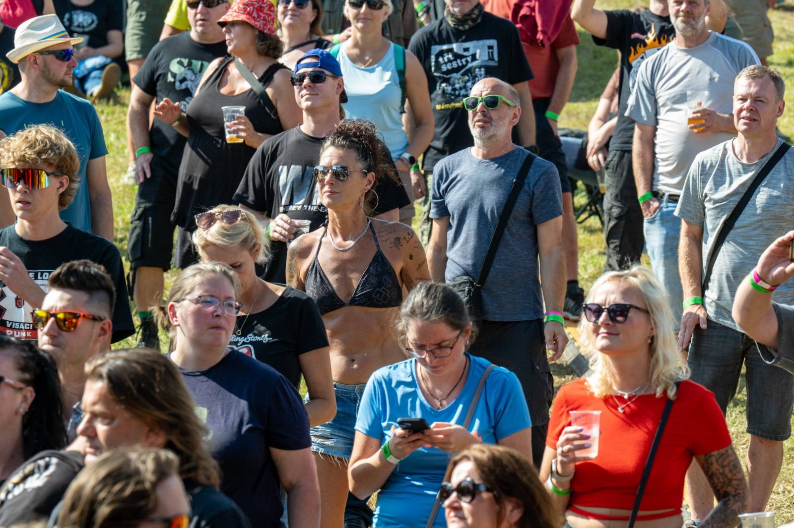 Keltská noc se přestěhovala do Vysoké nad Jizerou. Hvězdami prvního dne byli Mig 21, Vypsaná fiXa, Totální nasazení, Alkehol i Krucipüsk