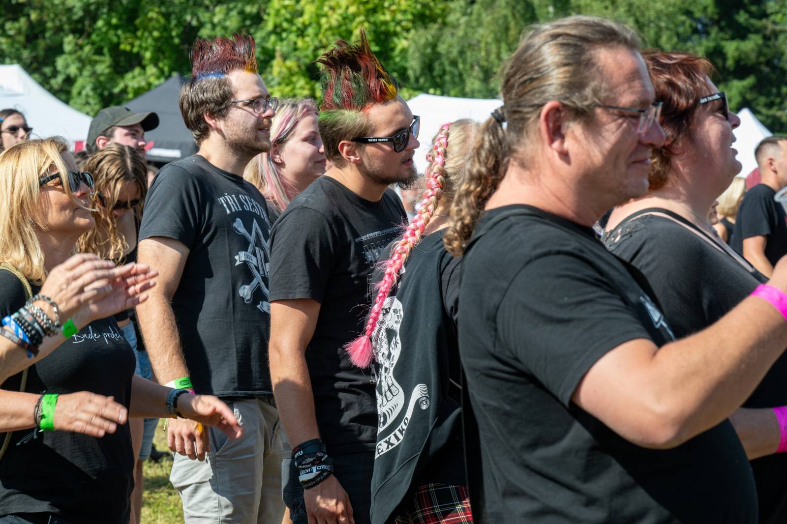 Keltská noc se přestěhovala do Vysoké nad Jizerou. Hvězdami prvního dne byli Mig 21, Vypsaná fiXa, Totální nasazení, Alkehol i Krucipüsk