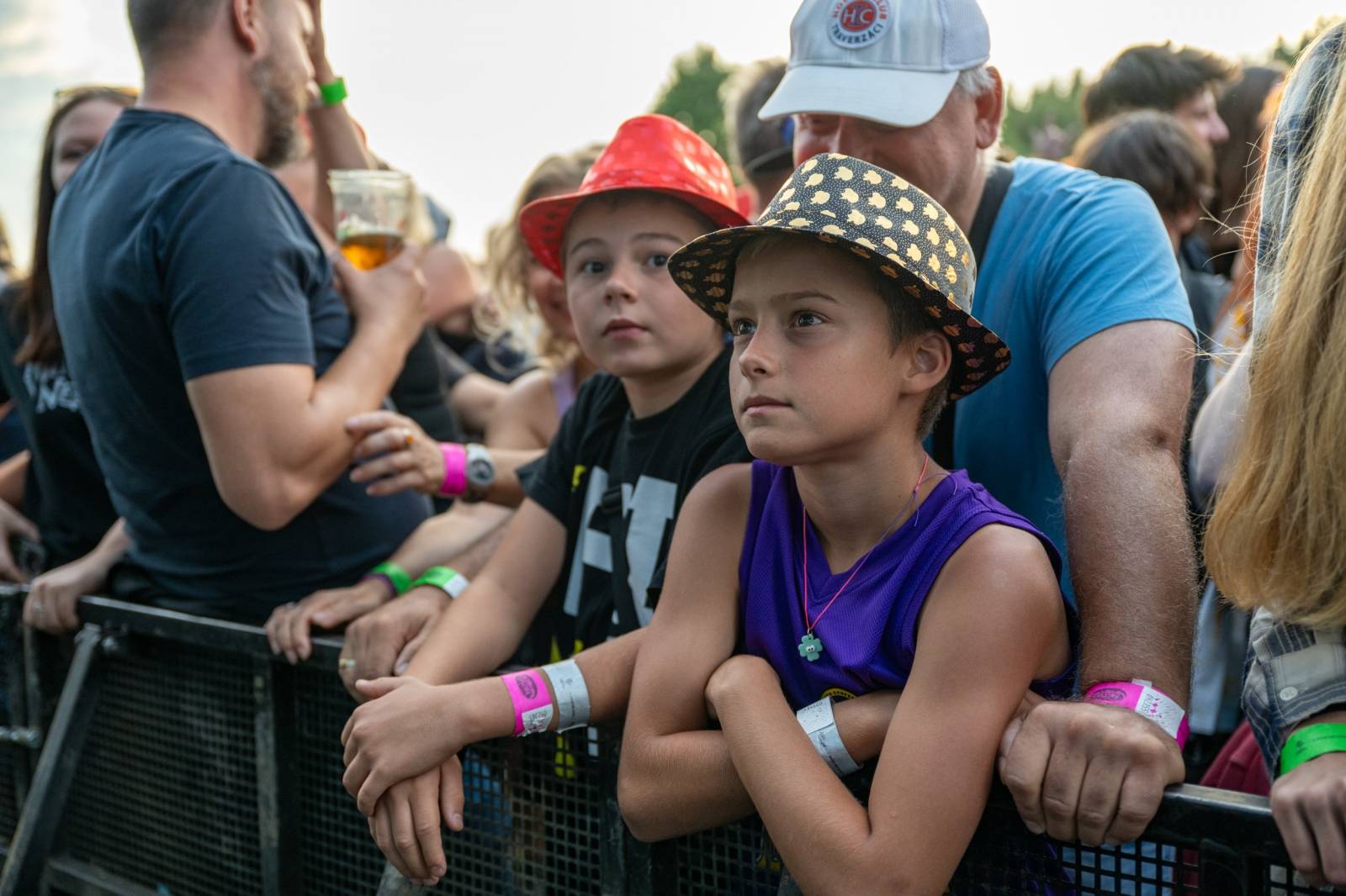 Keltská noc se přestěhovala do Vysoké nad Jizerou. Hvězdami prvního dne byli Mig 21, Vypsaná fiXa, Totální nasazení, Alkehol i Krucipüsk