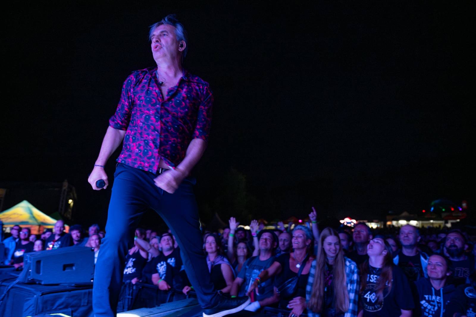 Keltská noc se přestěhovala do Vysoké nad Jizerou. Hvězdami prvního dne byli Mig 21, Vypsaná fiXa, Totální nasazení, Alkehol i Krucipüsk