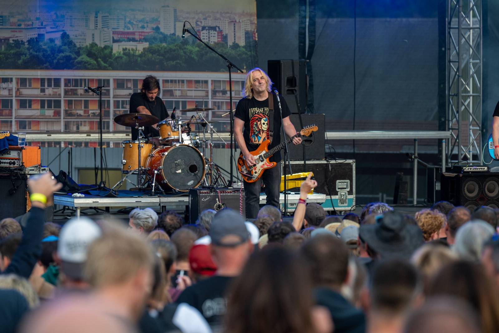 Keltská noc se přestěhovala do Vysoké nad Jizerou. Hvězdami prvního dne byli Mig 21, Vypsaná fiXa, Totální nasazení, Alkehol i Krucipüsk