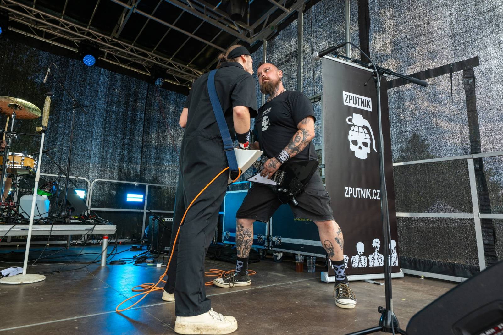 Keltská noc se přestěhovala do Vysoké nad Jizerou. Hvězdami prvního dne byli Mig 21, Vypsaná fiXa, Totální nasazení, Alkehol i Krucipüsk