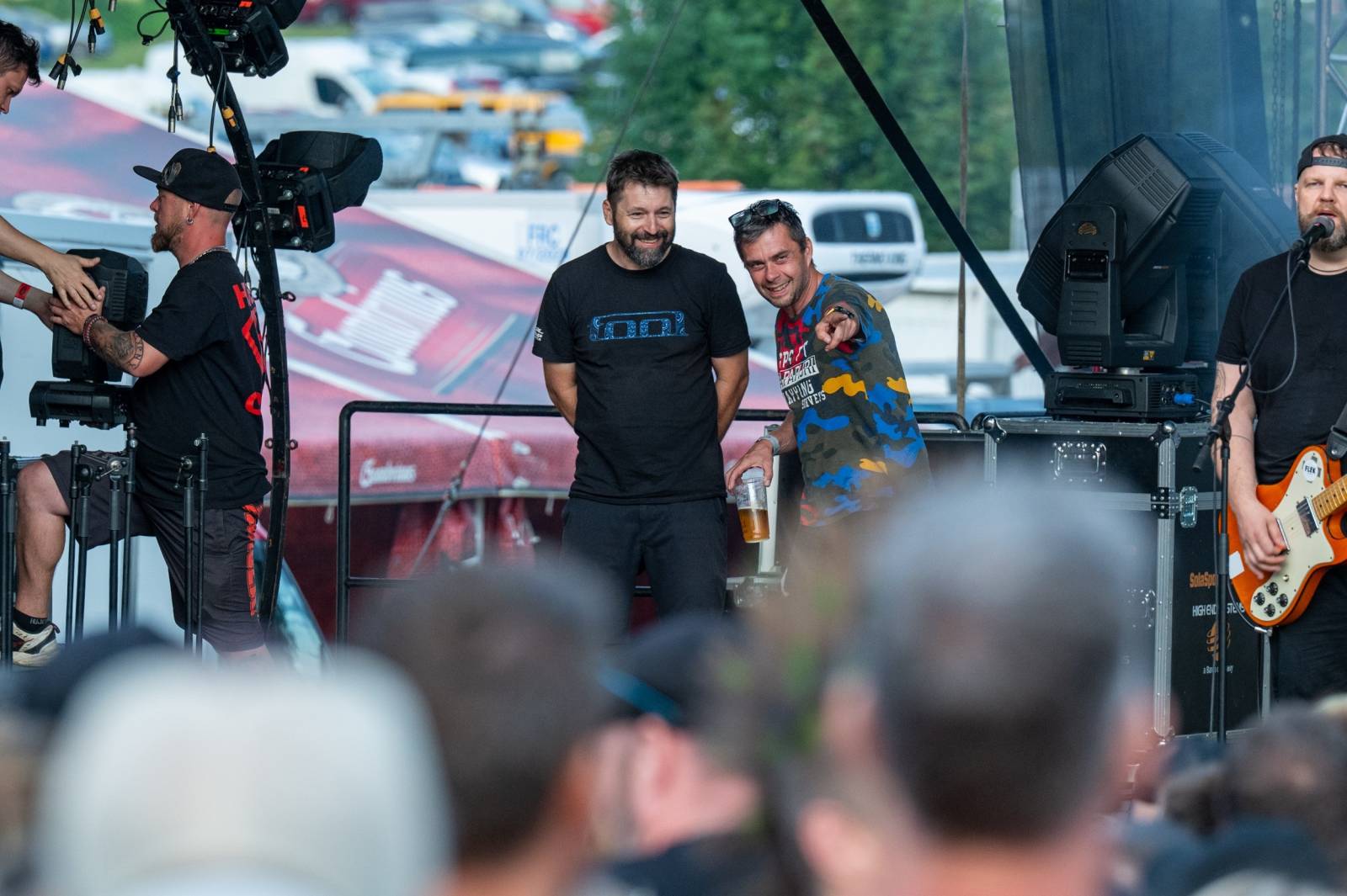 Keltská noc se přestěhovala do Vysoké nad Jizerou. Hvězdami prvního dne byli Mig 21, Vypsaná fiXa, Totální nasazení, Alkehol i Krucipüsk