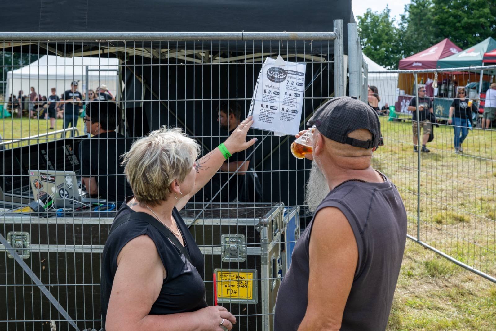 Keltská noc se přestěhovala do Vysoké nad Jizerou. Hvězdami prvního dne byli Mig 21, Vypsaná fiXa, Totální nasazení, Alkehol i Krucipüsk
