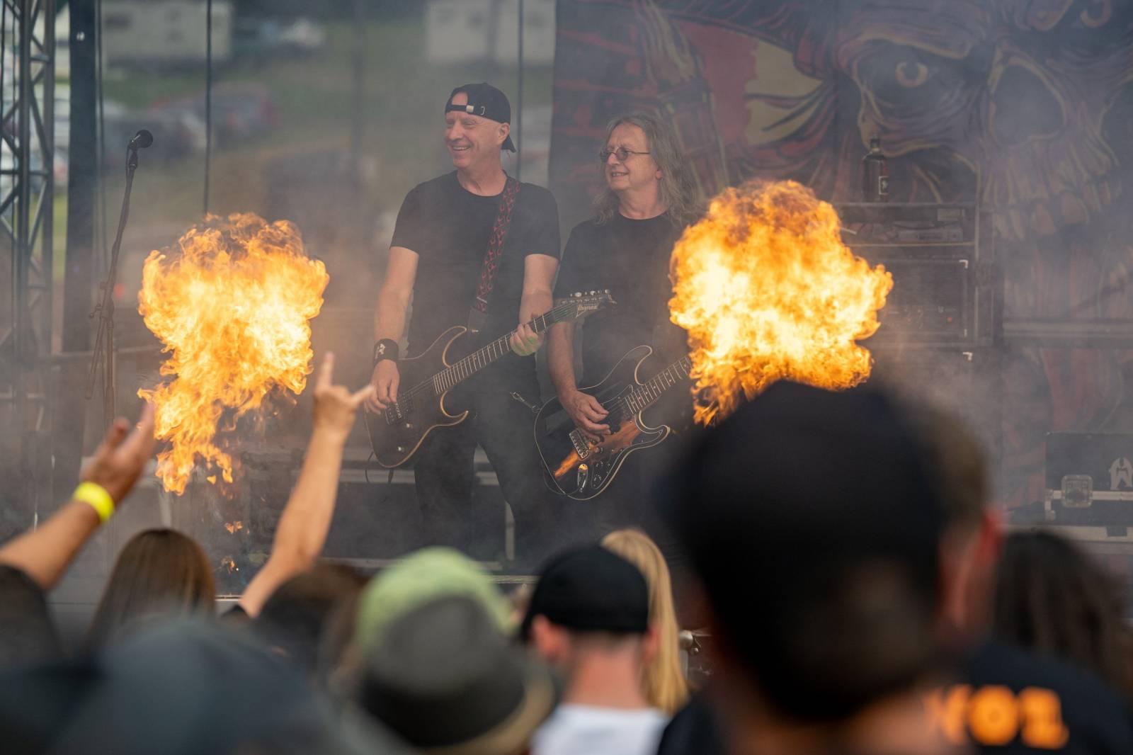 Keltská noc se přestěhovala do Vysoké nad Jizerou. Hvězdami prvního dne byli Mig 21, Vypsaná fiXa, Totální nasazení, Alkehol i Krucipüsk