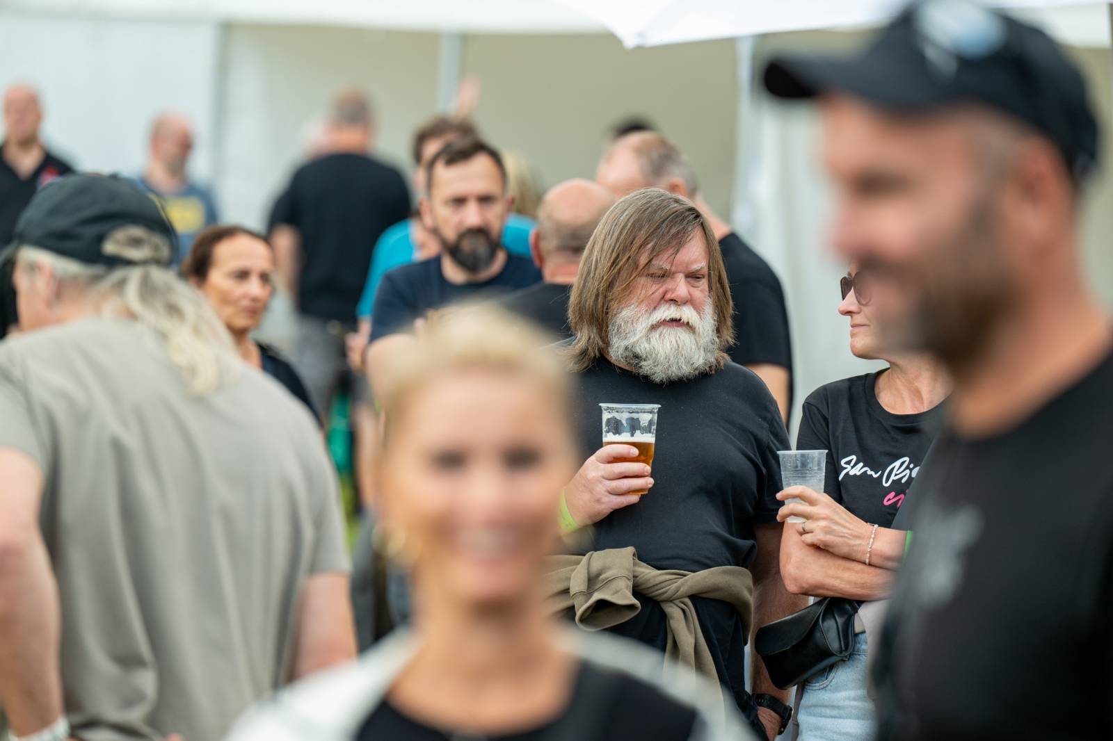 Keltská noc se přestěhovala do Vysoké nad Jizerou. Hvězdami prvního dne byli Mig 21, Vypsaná fiXa, Totální nasazení, Alkehol i Krucipüsk