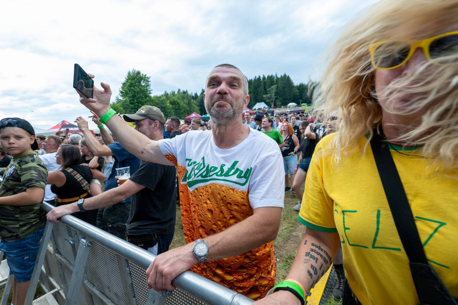 Keltská noc se přestěhovala do Vysoké nad Jizerou. Hvězdami prvního dne byli Mig 21, Vypsaná fiXa, Totální nasazení, Alkehol i Krucipüsk