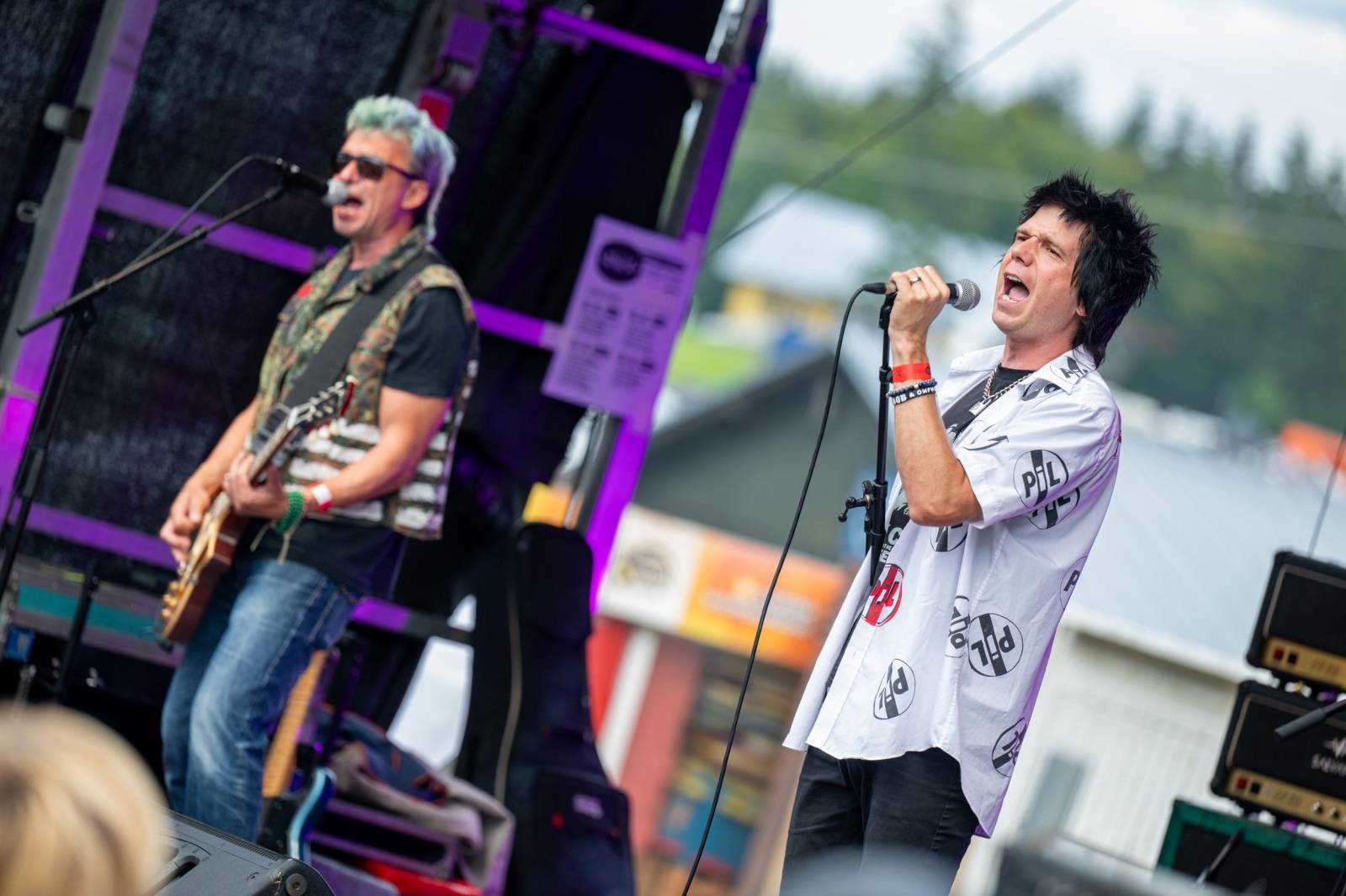 Keltská noc se přestěhovala do Vysoké nad Jizerou. Hvězdami prvního dne byli Mig 21, Vypsaná fiXa, Totální nasazení, Alkehol i Krucipüsk