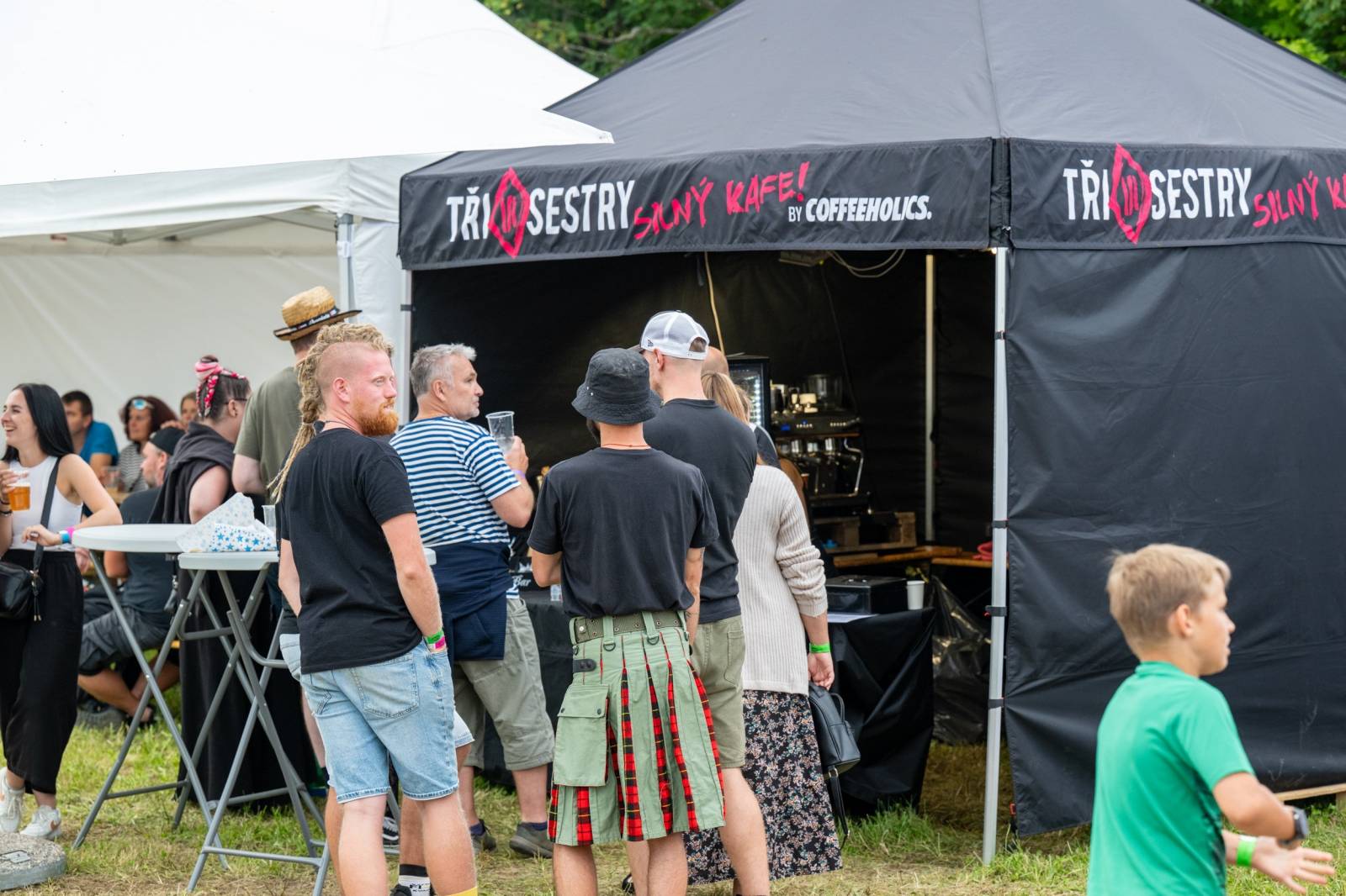 Keltská noc se přestěhovala do Vysoké nad Jizerou. Hvězdami prvního dne byli Mig 21, Vypsaná fiXa, Totální nasazení, Alkehol i Krucipüsk