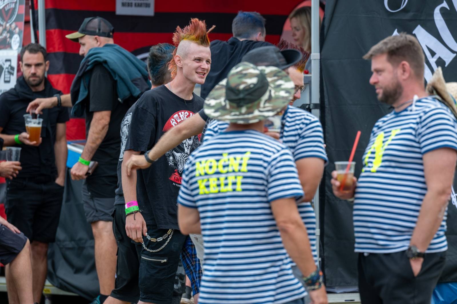 Keltská noc se přestěhovala do Vysoké nad Jizerou. Hvězdami prvního dne byli Mig 21, Vypsaná fiXa, Totální nasazení, Alkehol i Krucipüsk