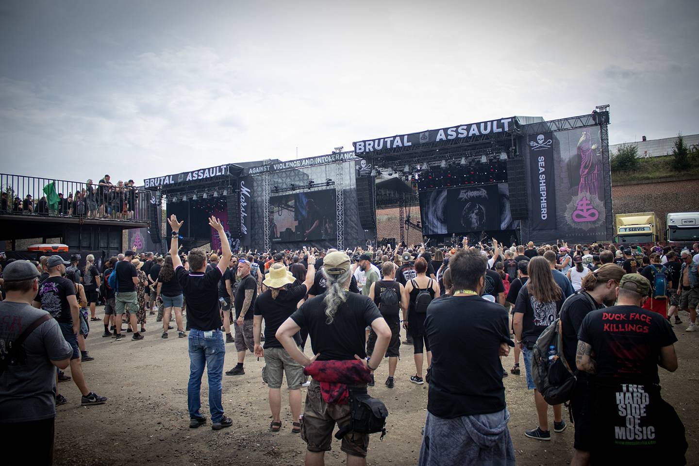 Majestátní tečka za Brutal Assault. Postarali se o ni Crypta, Brujeria, Besna i Agnostic Front