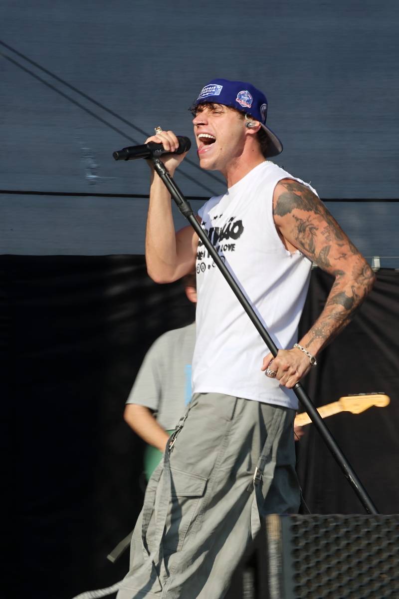 Hrady CZ na Veveří: Tomáš Klus se zranil, k Wanastowkám se připojila Lucie a víkend zakončil svou show Kabát