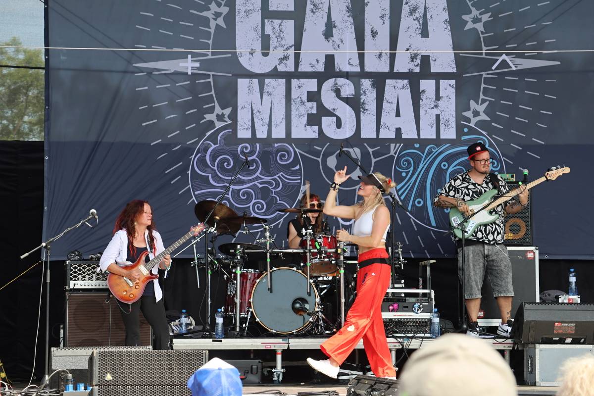 Hrady CZ na Veveří: Tomáš Klus se zranil, k Wanastowkám se připojila Lucie a víkend zakončil svou show Kabát