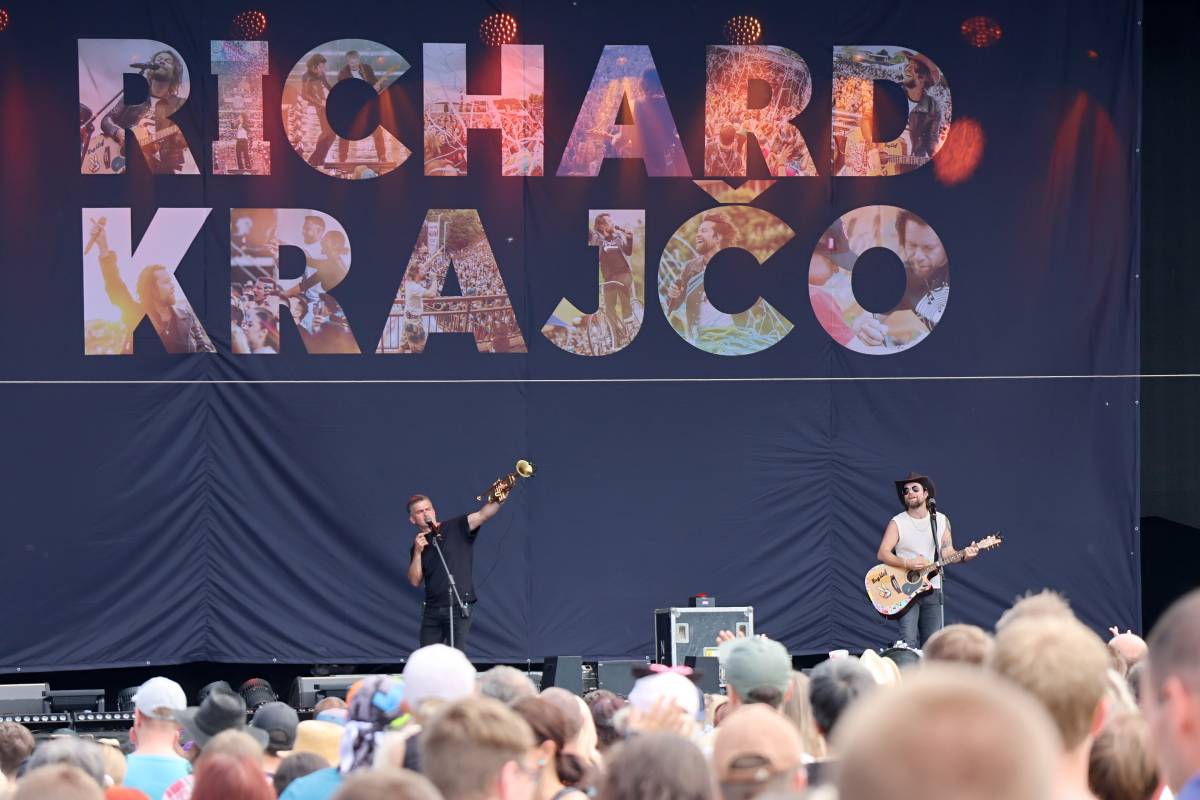 Hrady CZ na Veveří: Tomáš Klus se zranil, k Wanastowkám se připojila Lucie a víkend zakončil svou show Kabát