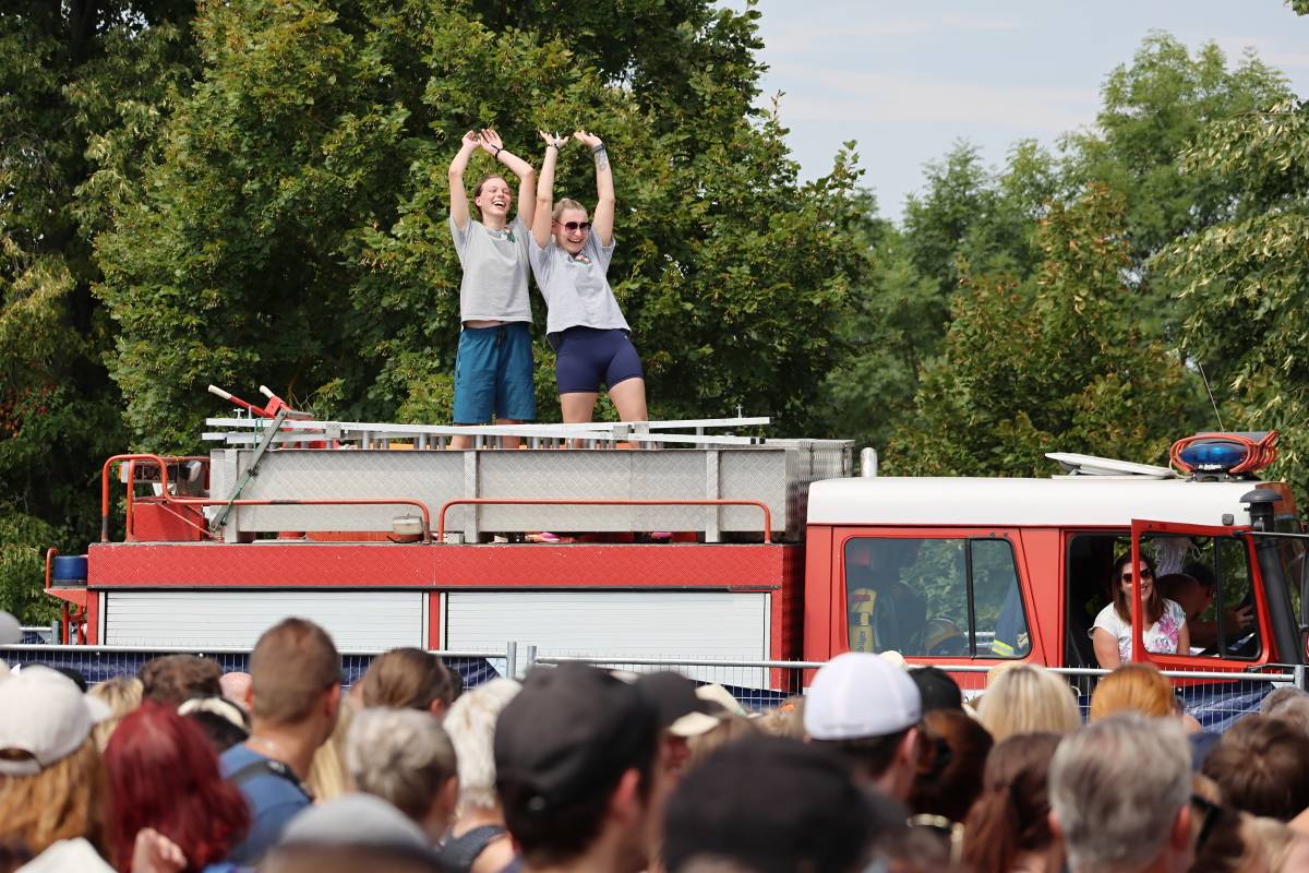Hrady CZ na Veveří: Tomáš Klus se zranil, k Wanastowkám se připojila Lucie a víkend zakončil svou show Kabát