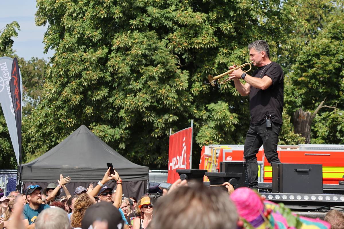 Hrady CZ na Veveří: Tomáš Klus se zranil, k Wanastowkám se připojila Lucie a víkend zakončil svou show Kabát