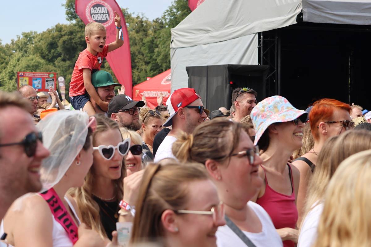 Hrady CZ na Veveří: Tomáš Klus se zranil, k Wanastowkám se připojila Lucie a víkend zakončil svou show Kabát