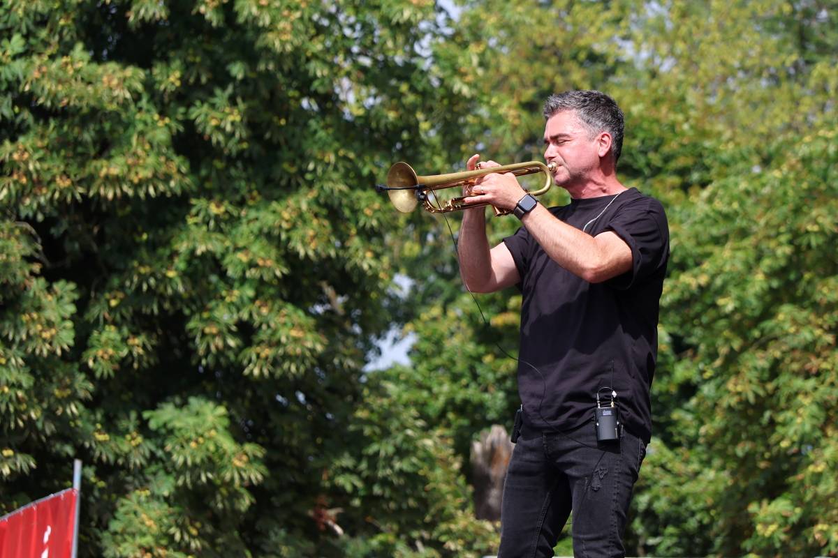 Hrady CZ na Veveří: Tomáš Klus se zranil, k Wanastowkám se připojila Lucie a víkend zakončil svou show Kabát