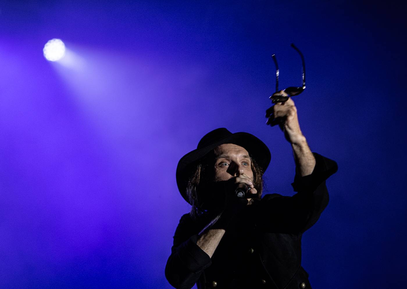 Monkey Business a J.A.R. ukázali, zač je toho Loket. Košile Matěje Rupperta šla opět dolů