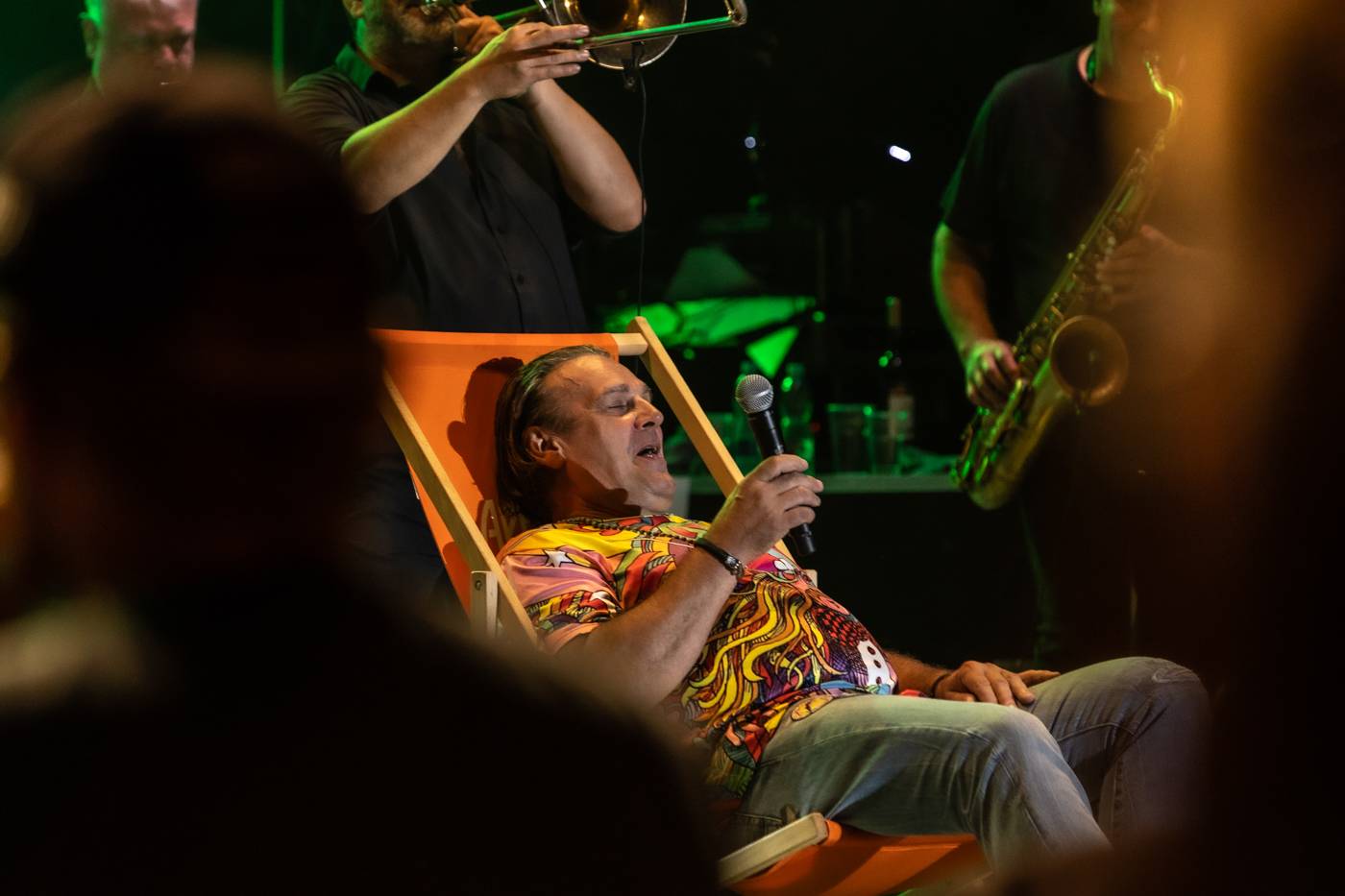 Monkey Business a J.A.R. ukázali, zač je toho Loket. Košile Matěje Rupperta šla opět dolů