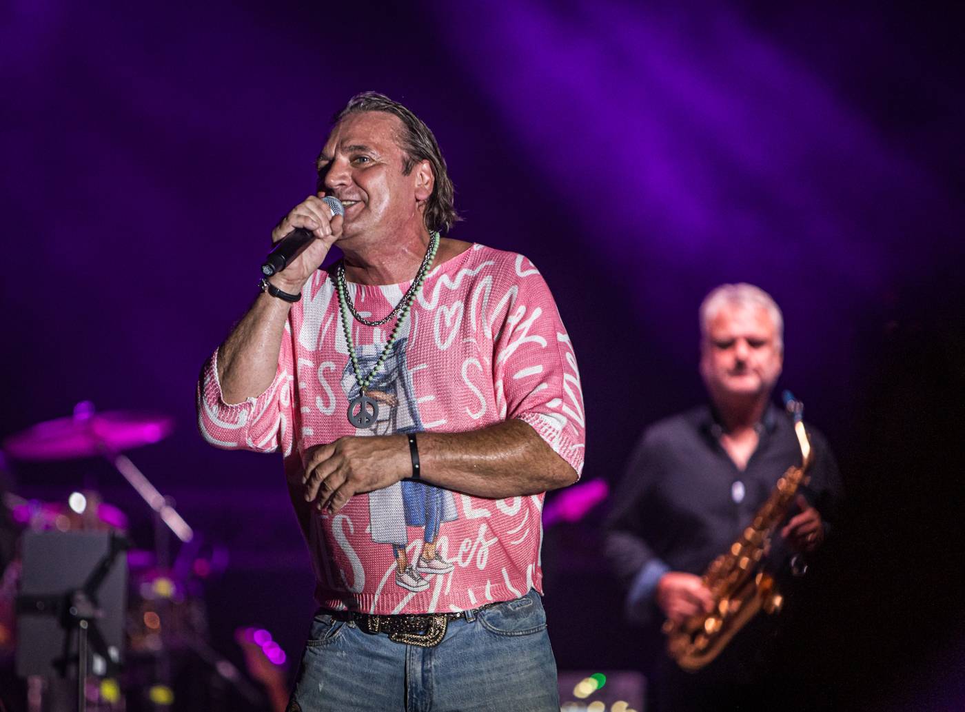 Monkey Business a J.A.R. ukázali, zač je toho Loket. Košile Matěje Rupperta šla opět dolů