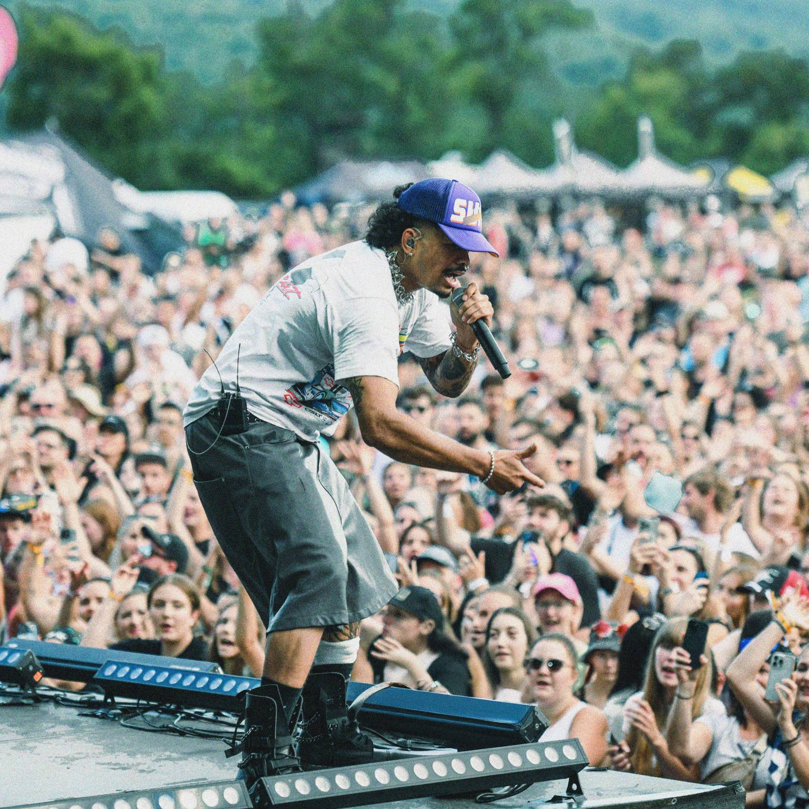 Na Hradech CZ bylo horko nejen kvůli vysokým teplotám. Ben Cristovao a Sofian Medjmedj rozžhavili na Veveří fanynky