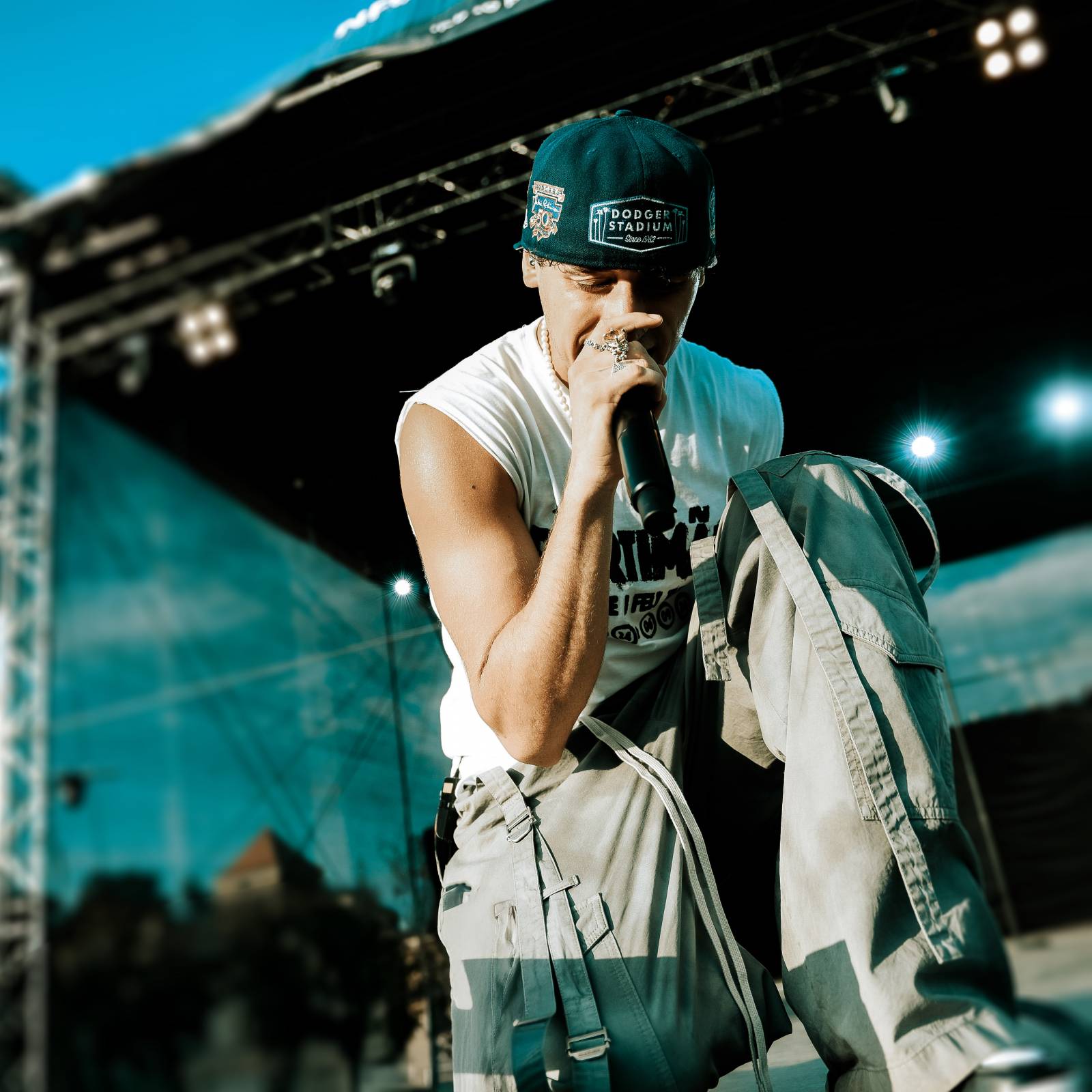 Na Hradech CZ bylo horko nejen kvůli vysokým teplotám. Ben Cristovao a Sofian Medjmedj rozžhavili na Veveří fanynky