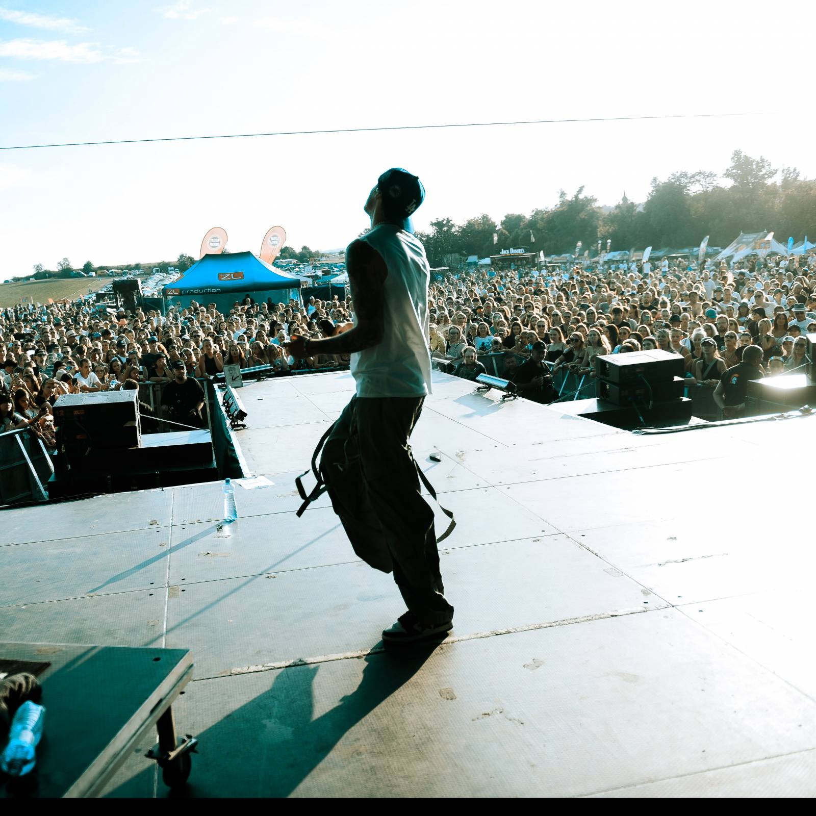 Na Hradech CZ bylo horko nejen kvůli vysokým teplotám. Ben Cristovao a Sofian Medjmedj rozžhavili na Veveří fanynky