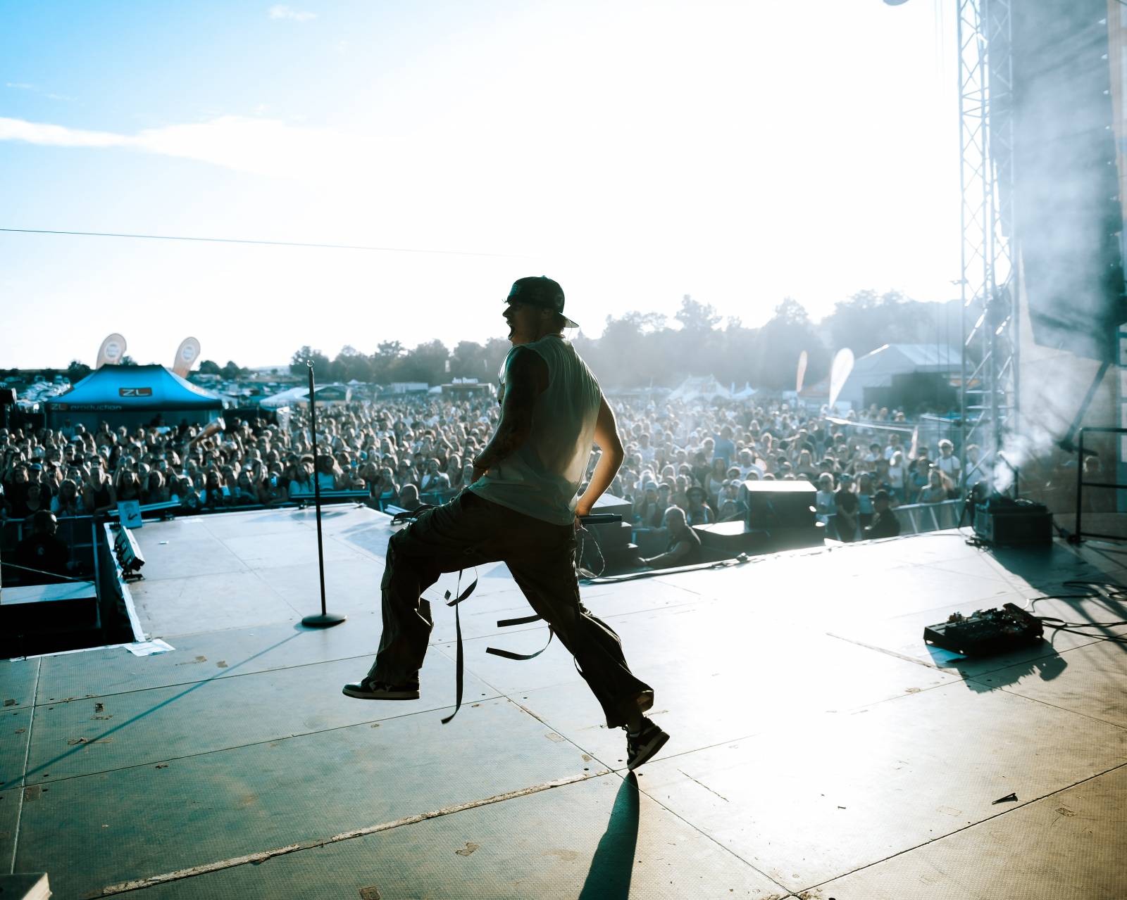 Na Hradech CZ bylo horko nejen kvůli vysokým teplotám. Ben Cristovao a Sofian Medjmedj rozžhavili na Veveří fanynky