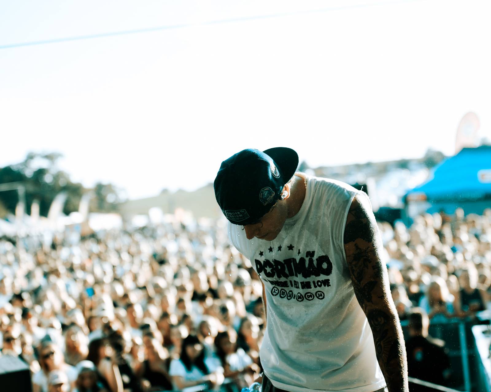 Na Hradech CZ bylo horko nejen kvůli vysokým teplotám. Ben Cristovao a Sofian Medjmedj rozžhavili na Veveří fanynky