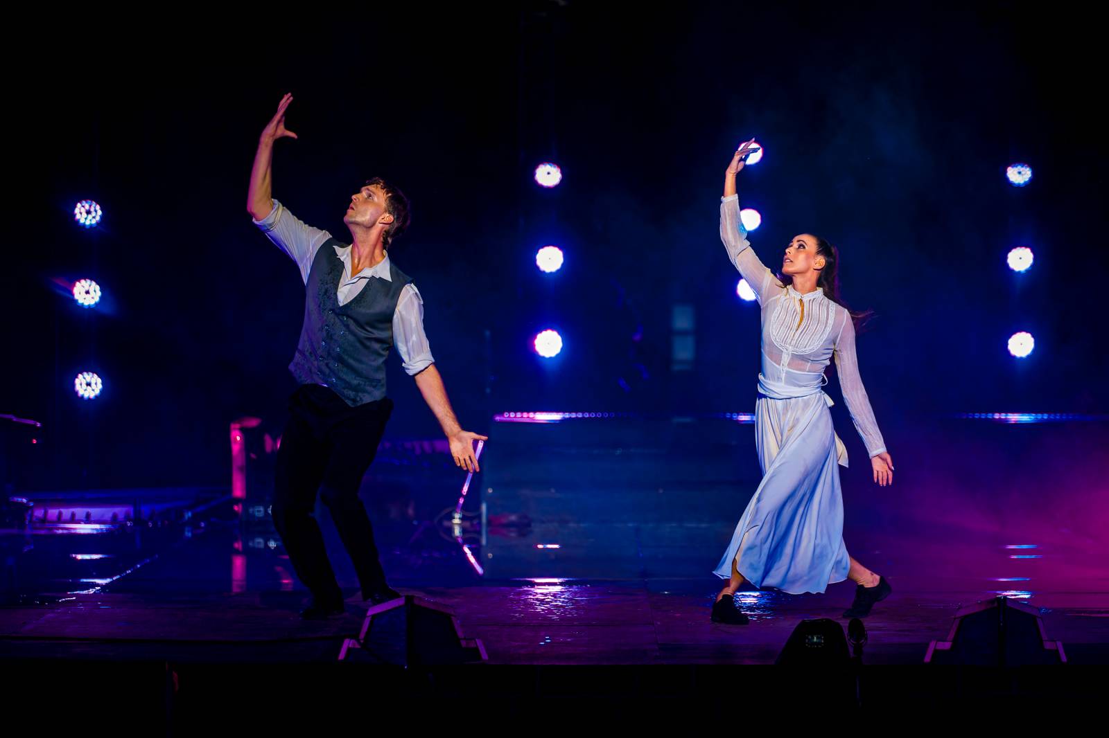 Fascinující spojení vody, světla, ohně a hudby. Show Magická fontána se loučí s Prahou