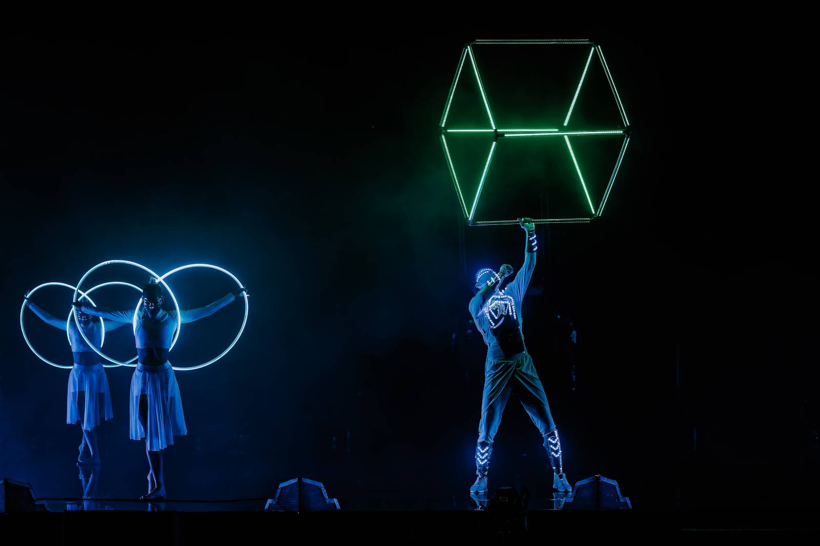 Fascinující spojení vody, světla, ohně a hudby. Show Magická fontána se loučí s Prahou