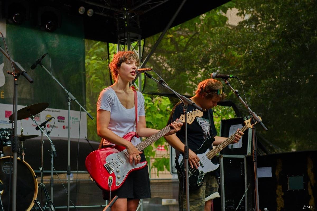 Odstartoval Festival na ulici. Do Plzně dorazili Geronimo, Nora, Pines In Flames i Odyssea