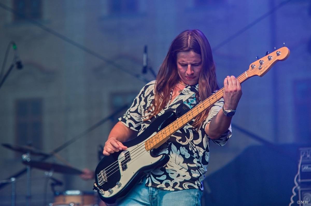 Odstartoval Festival na ulici. Do Plzně dorazili Geronimo, Nora, Pines In Flames i Odyssea