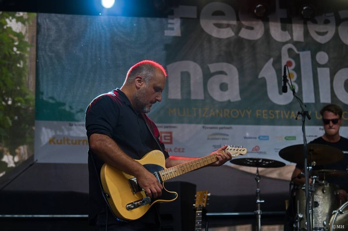 Odstartoval Festival na ulici. Do Plzně dorazili Geronimo, Nora, Pines In Flames i Odyssea