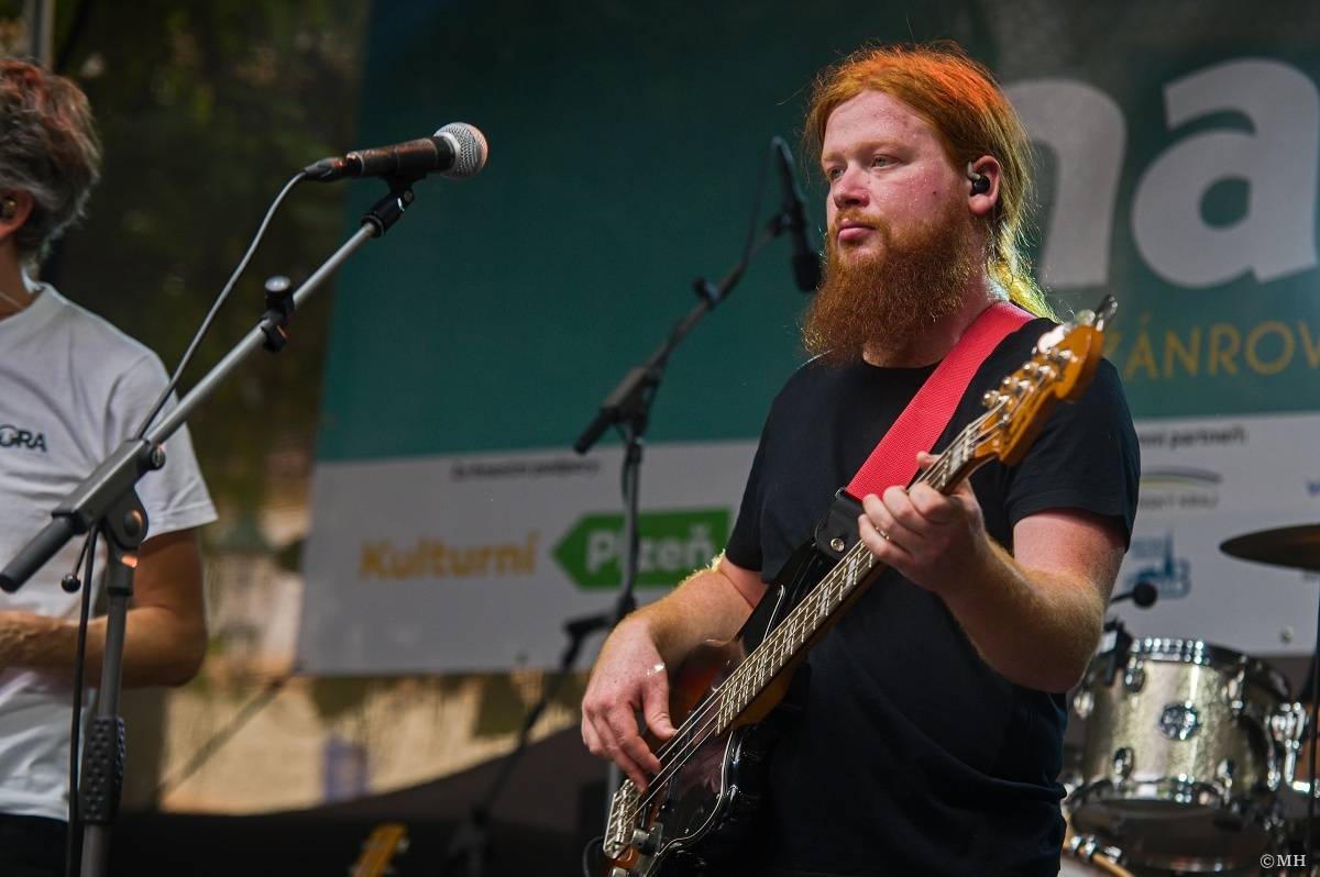 Odstartoval Festival na ulici. Do Plzně dorazili Geronimo, Nora, Pines In Flames i Odyssea