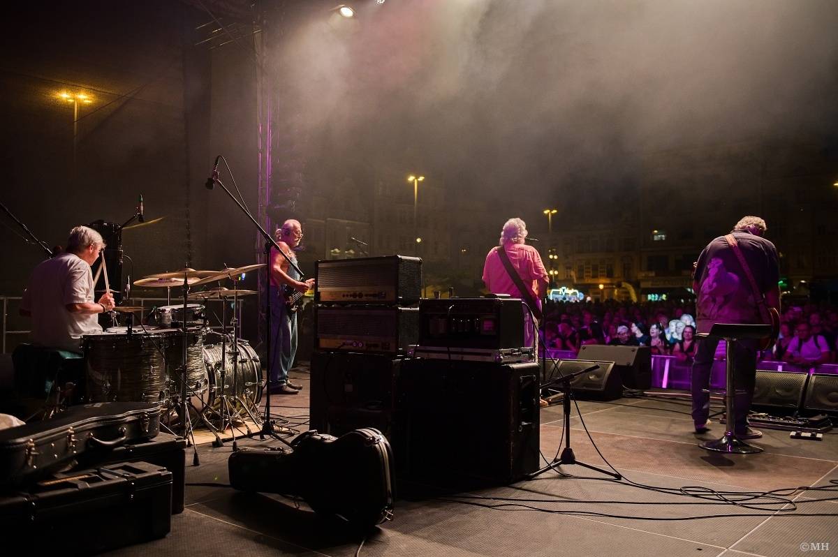 Odstartoval Festival na ulici. Do Plzně dorazili Geronimo, Nora, Pines In Flames i Odyssea