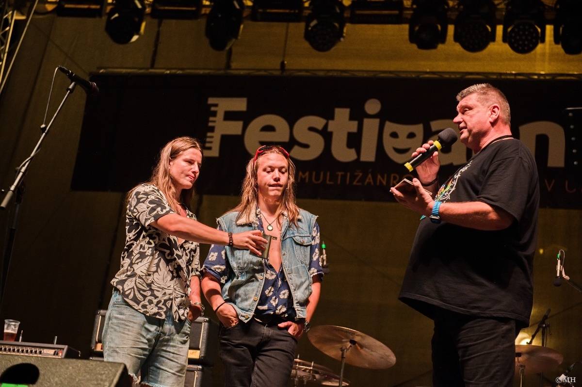 Odstartoval Festival na ulici. Do Plzně dorazili Geronimo, Nora, Pines In Flames i Odyssea