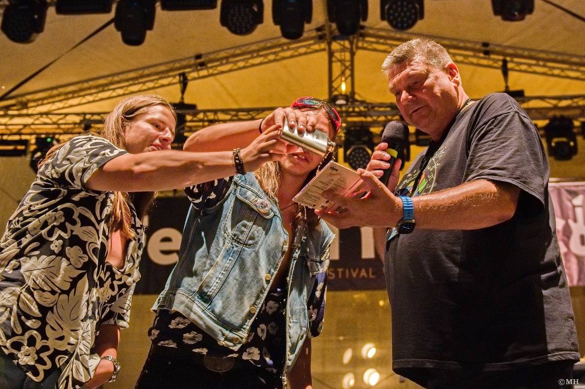 Odstartoval Festival na ulici. Do Plzně dorazili Geronimo, Nora, Pines In Flames i Odyssea