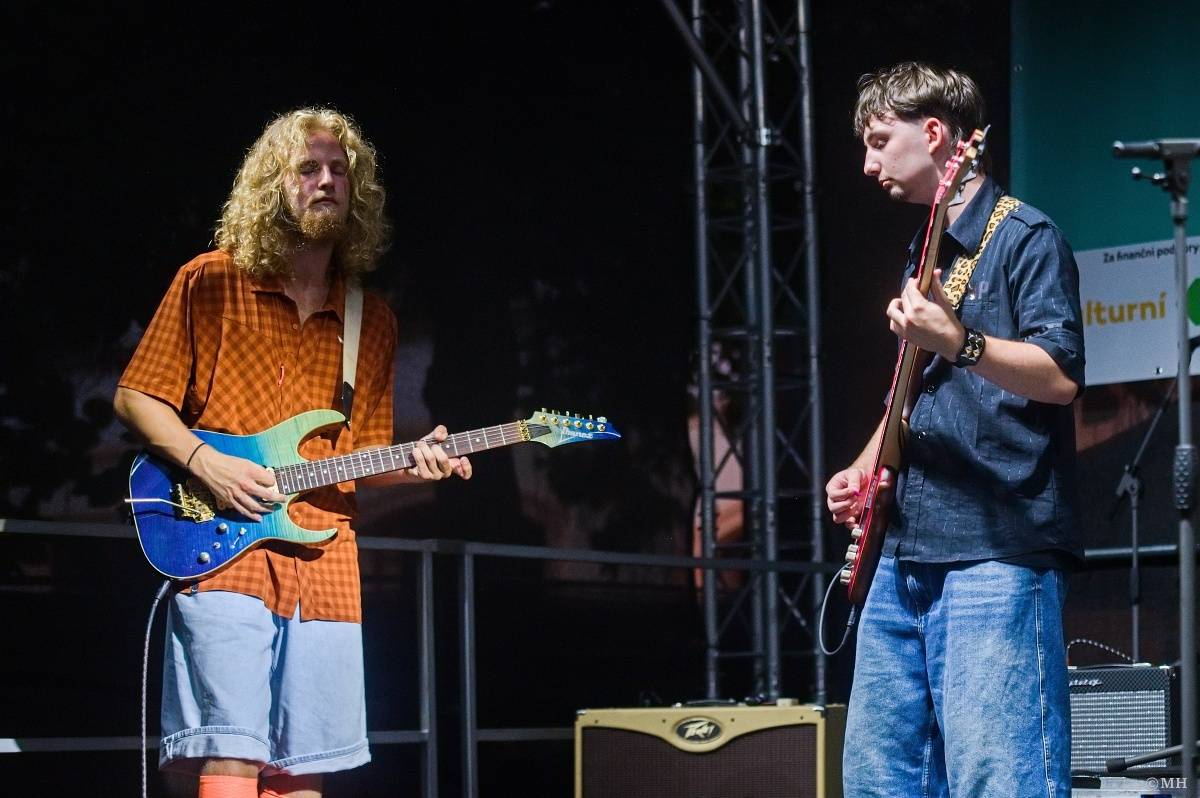 Odstartoval Festival na ulici. Do Plzně dorazili Geronimo, Nora, Pines In Flames i Odyssea