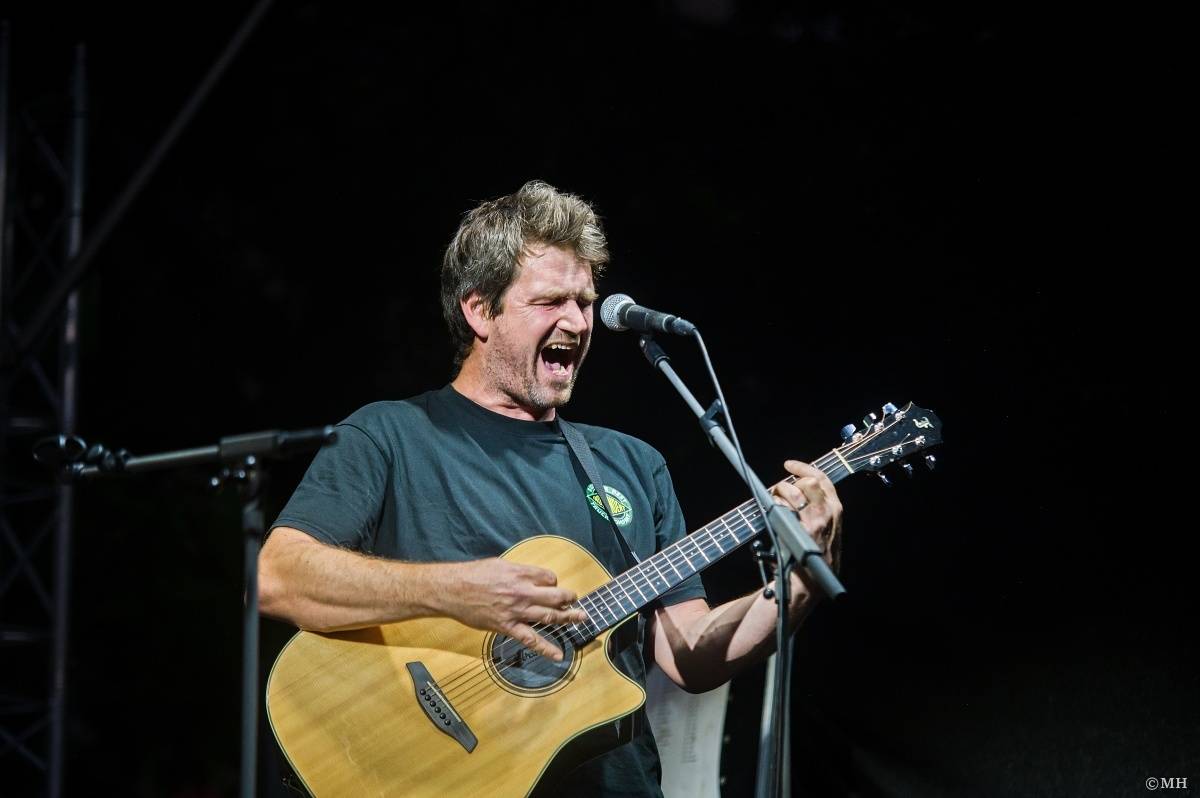 Odstartoval Festival na ulici. Do Plzně dorazili Geronimo, Nora, Pines In Flames i Odyssea