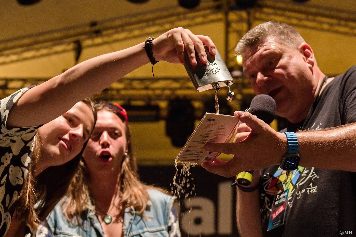 Odstartoval Festival na ulici. Do Plzně dorazili Geronimo, Nora, Pines In Flames i Odyssea